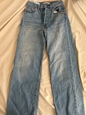 Levi's Ribcage Straight Ankle Jeans (Size 24)